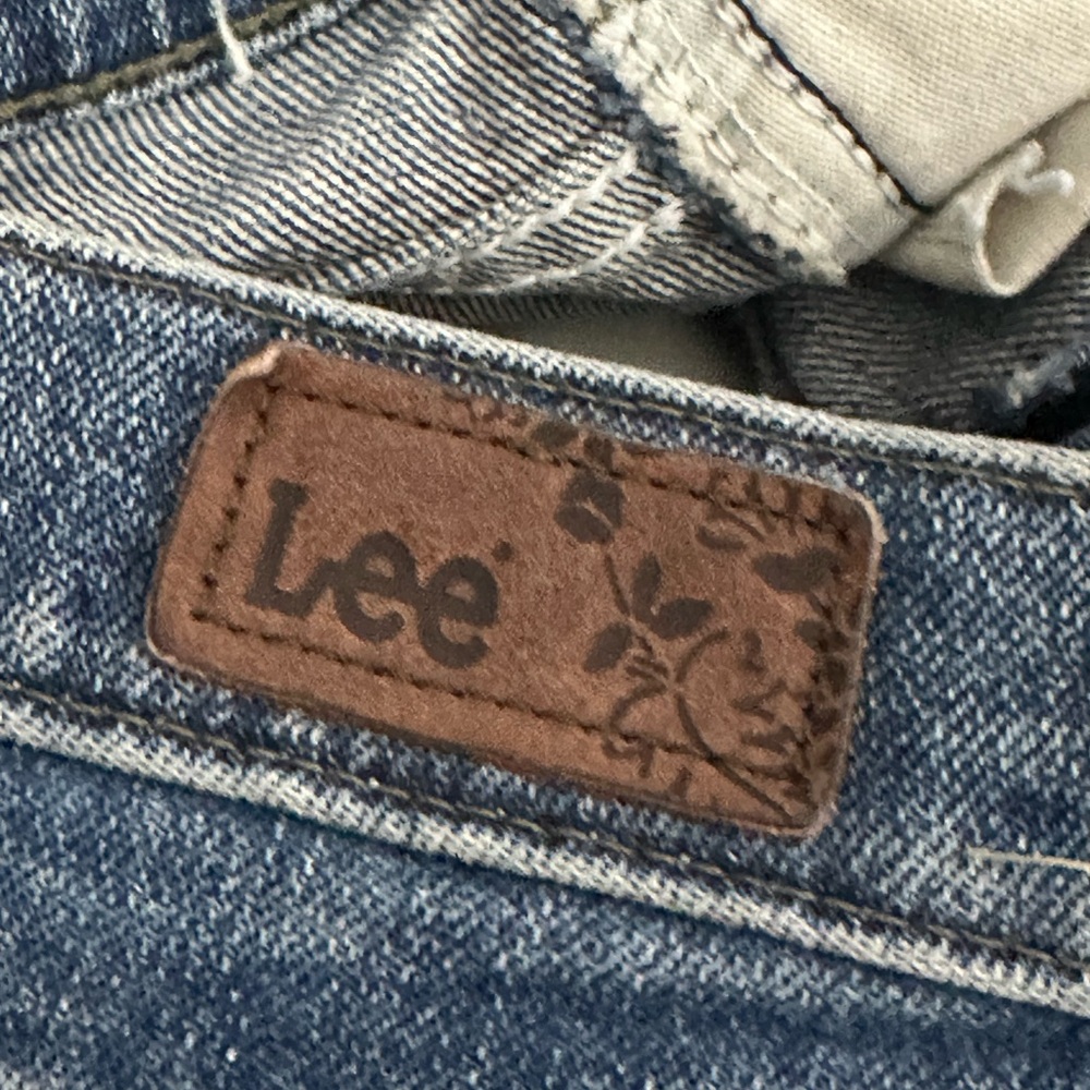 1980s vintage Lee jeans 100% cotton medium wash 8 short cigarette straight - Picture 3 of 6